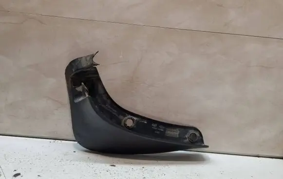 KIA Carens II Front mudguard 868341D000