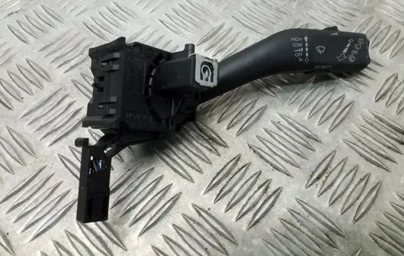 Volkswagen Golf V Wiper control stalk 1K0953519J