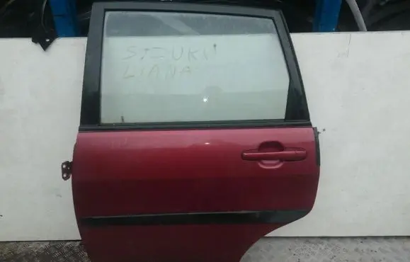 Suzuki Liana Rear door