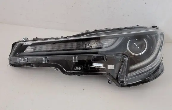 Toyota Corolla E210 E21 Headlight/headlamp 8115002S70 90154014