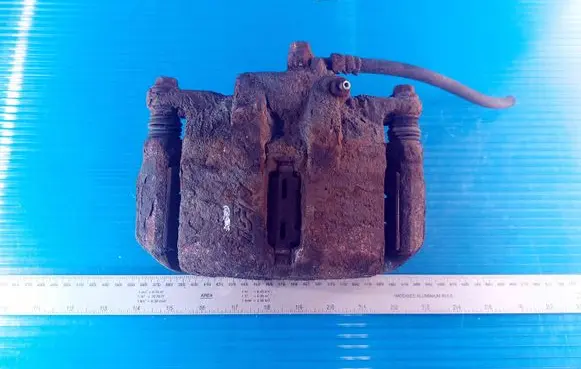 Honda HR-V Front brake caliper