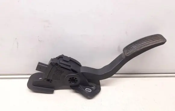 Mazda 6 Accelerator throttle pedal 6PV93337001 GS8S41600