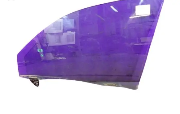 Audi A4 S4 B6 8E 8H Front door window glass four-door 