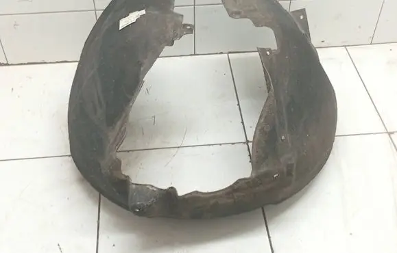 Audi A4 S4 B7 8E 8H Front wheel arch liner splash guards 8H0821172C