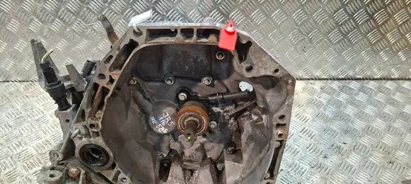 Renault Kangoo I Manual 5 speed gearbox S27612586 JR5116