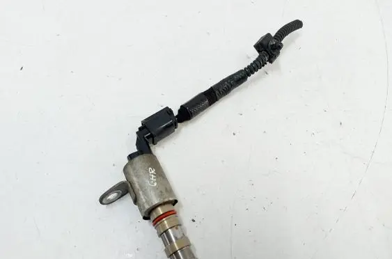 Toyota C-HR I Camshaft vanos timing valve 3A1AB20C