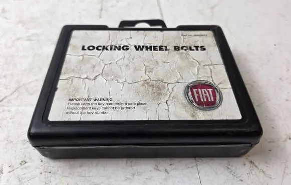 Fiat Doblo Anti-theft wheel nuts and lock 46002874