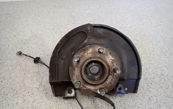 Mitsubishi Grandis Front wheel hub spindle knuckle 