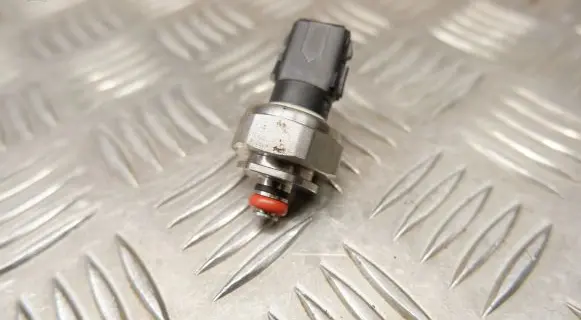 Fuel pressure sensor