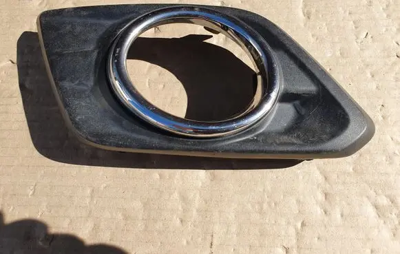 Nissan X-Trail T32 Front fog light trim/grill 622574BA0B 622574BAOB