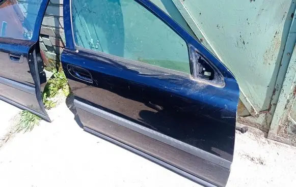 Volvo S60 Front door