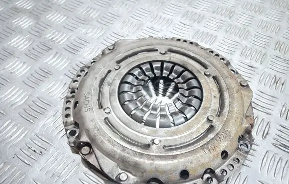 Opel Insignia A Pressure plate 