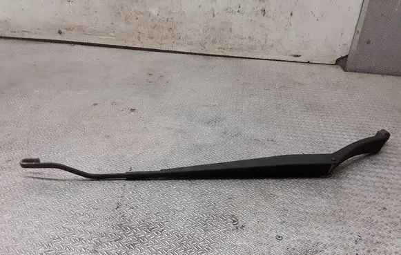 KIA Sportage Front wiper blade arm 