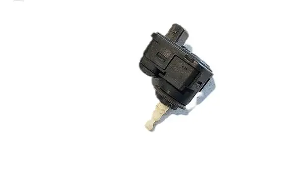 Volkswagen Golf III Headlight level adjustment motor 1H0941295C
