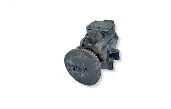 Audi A6 S6 C5 4B Fuel injection high pressure pump 059130106J