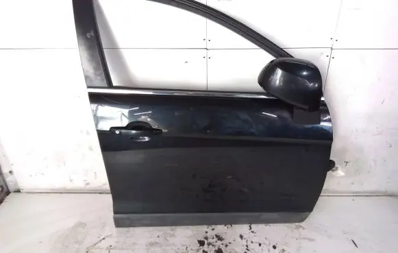 Chevrolet Captiva Front door