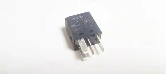 Mitsubishi Space Star Other relay mb953382 a1001-x7