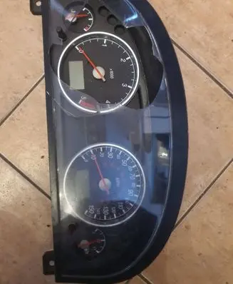 Ford Mondeo Mk III Speedometer (instrument cluster) 1S7F10841 44ZU187