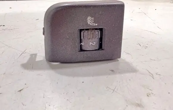 Volkswagen Phaeton Seat heating switch 3D0963563