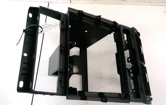 Dash center air vent grill