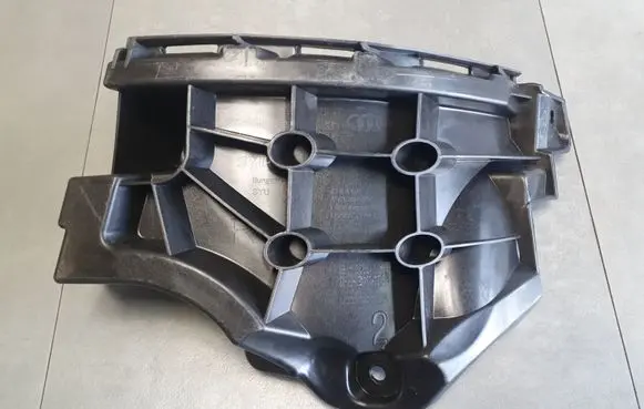Audi Q8 Rear bumper mounting bracket 4M8807394