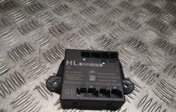 Mercedes-Benz C W204 Door control unit/module 2129004114 A2129004114