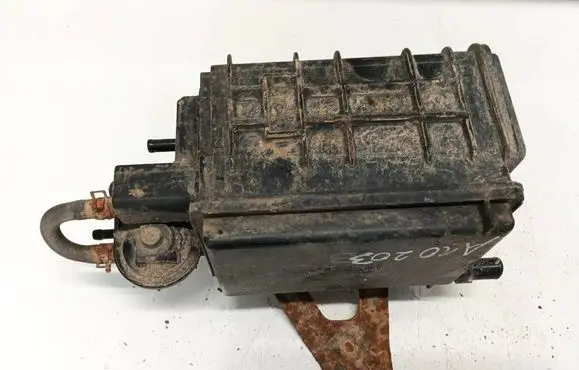 Active carbon filter fuel vapour canister