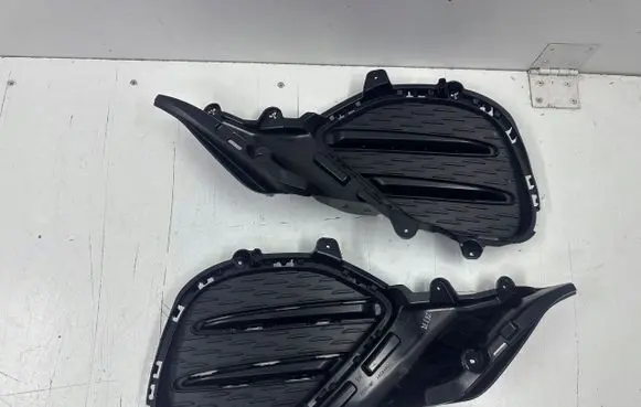 Mercedes-Benz AMG GT R190 C190 Front bumper lower grill A2908852203