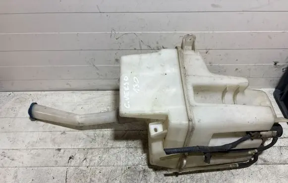 Toyota Corolla Verso E121 Windshield washer fluid reservoir/tank 060851054