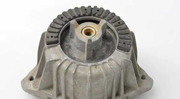 Mercedes-Benz C W204 Engine mount bracket A2042400317