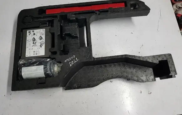 Audi TT TTS Mk2 Tire air pump compressor 