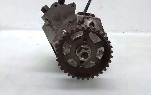 Ford Focus C-MAX Fuel injection high pressure pump 9651844380