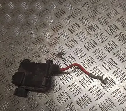 Volkswagen Golf IV Fuse module 7D0937550