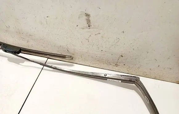 KIA Ceed Front wiper blade arm