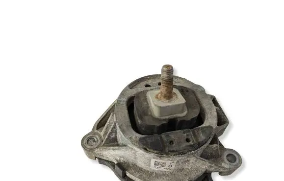 BMW 3 F30 F35 F31 Engine mount bracket 6856183