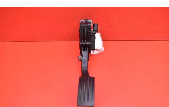 Ford Focus C-MAX Accelerator throttle pedal 4M519F836AH