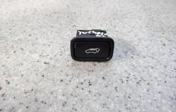 Hyundai Tucson TL Tailgate opening switch 3C159P-141005