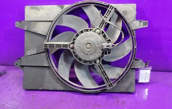 Ford Fusion Fan set 8240451