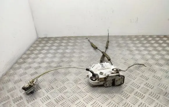 Honda FR-V Front door lock