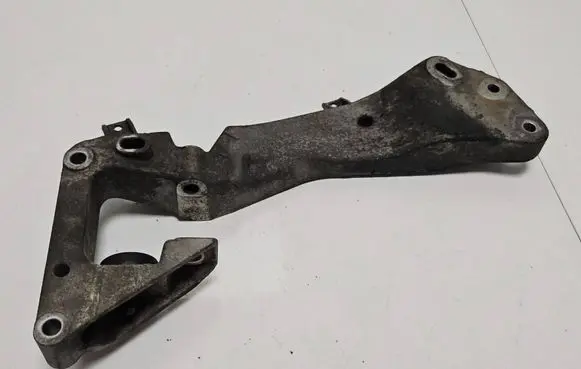 BMW 5 E60 E61 Gearbox mounting bracket 6769281
