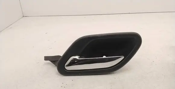 BMW 5 E39 Front door interior handle 8226049