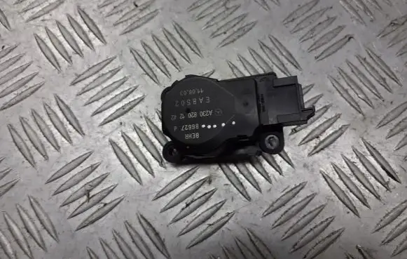 Mercedes-Benz Vito Viano W638 A/C air flow flap actuator/motor A2308201242