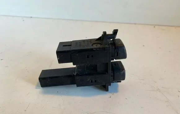 Toyota Corolla E100 Hazard light switch 157127