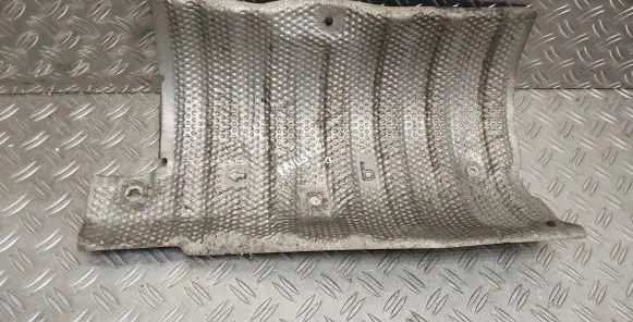 Toyota Prius+ (ZVW40) Exhaust heat shield