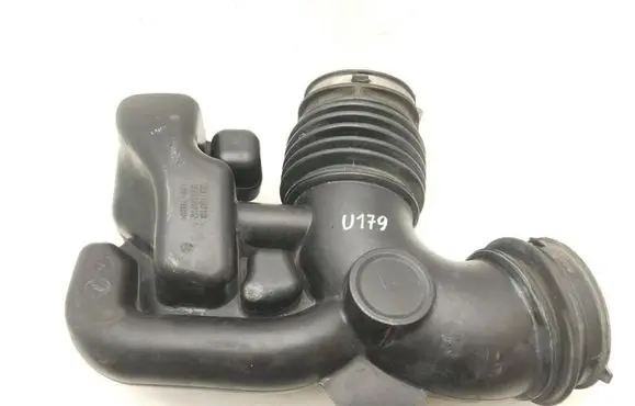 Chevrolet Corvette C7 Air intake hose/pipe 23115712