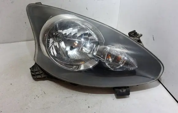 Toyota Aygo AB10 Headlight/headlamp 811100H020 89033081