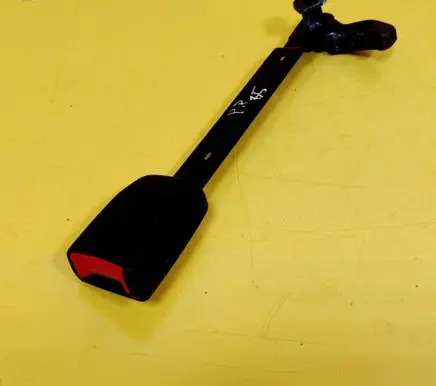 Volkswagen PASSAT B5 Front seatbelt buckle 3B0858472