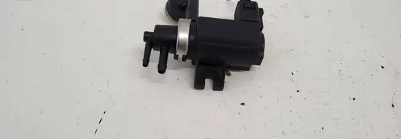 Volkswagen Touareg I Turbo solenoid valve 1J0906627 03T219 72290320
