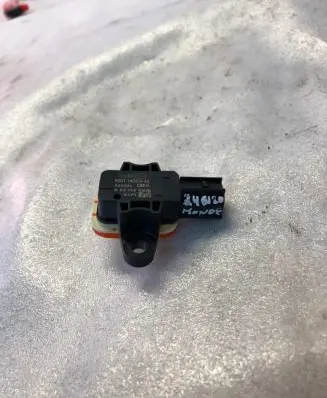 Ford Mondeo MK V Airbag deployment crash/impact sensor H2gt14c676aa