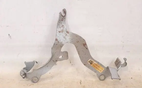 BMW 3 G20 G21 Muffler mount bracket/holder 8638232 8650835 18328638232